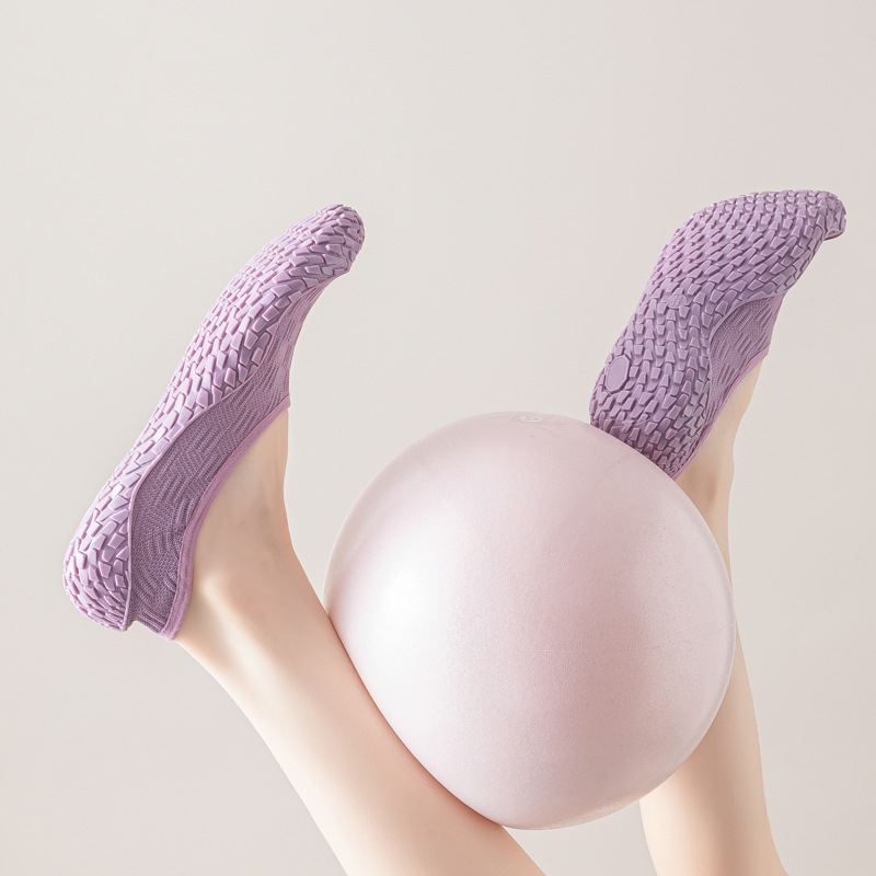 Antislip yogaschoenen voor dam - Pilates Yoga And Barre recensie en prijs